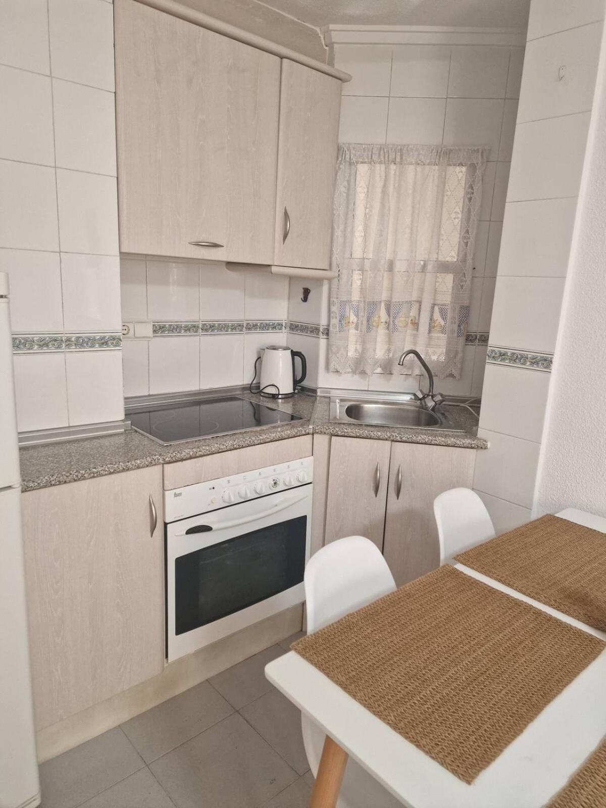 Almudena Apartments Torrevieja Esterno foto